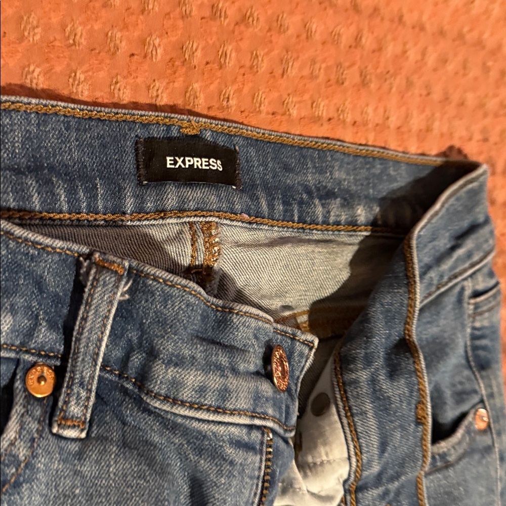 Express midrise 70’s Flare jeans - Picture 2 of 7